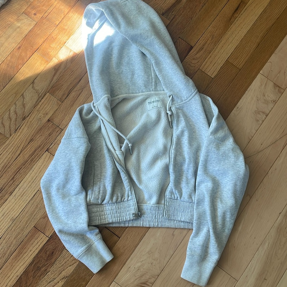 Abercrombie cropped zip up sweatshirt